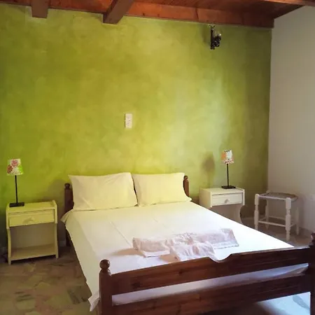 Family Maisonette 3min Walk To The